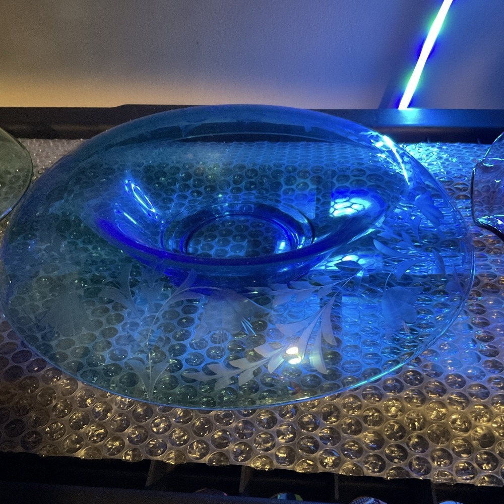 Westinghouse Vintage Round Console Bowl Blue Clear Glass Etched Floral Pattern